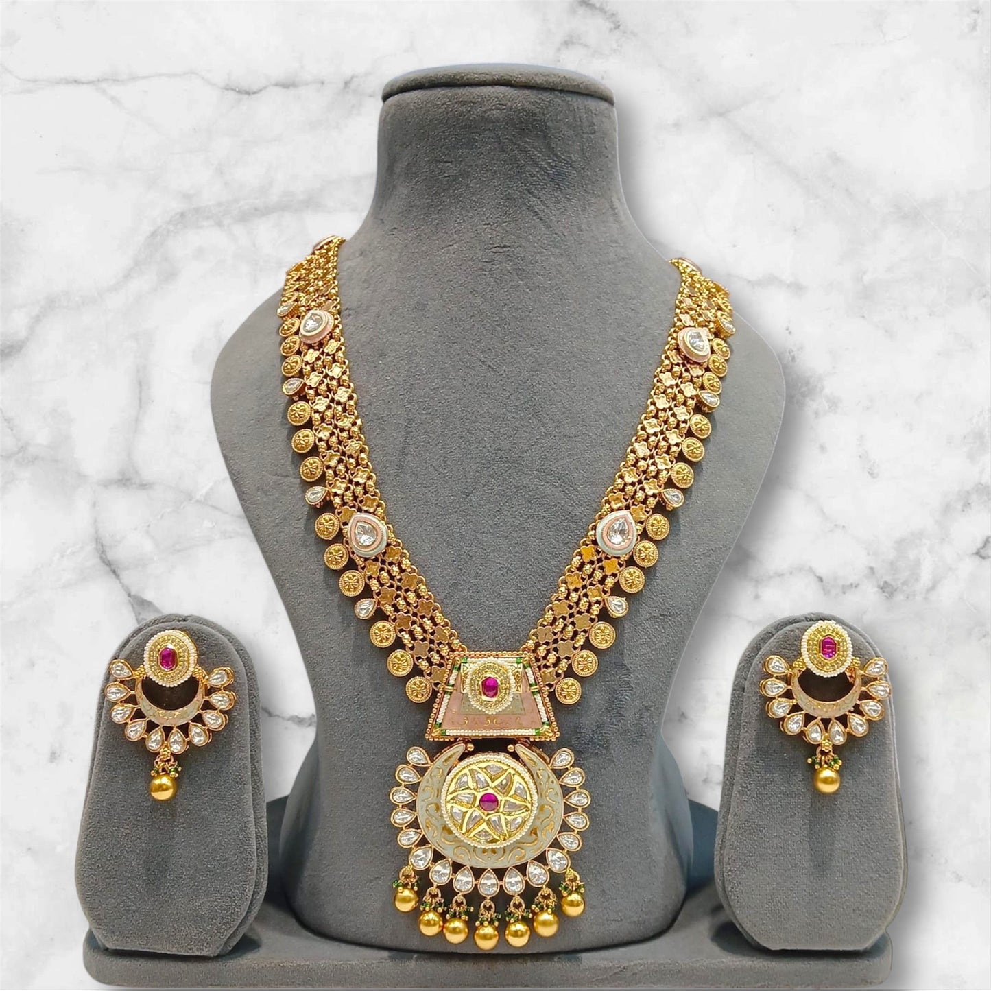 ANTIQUE RANI HAAR
